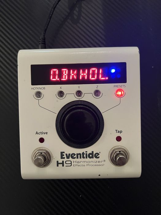 Eventide H9 мултиефект процесор.