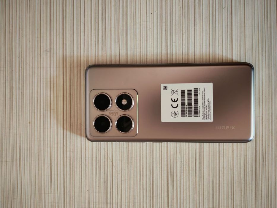 Xiaomi 14 T pro global versiya  xolati zoʻr komplekti bilan