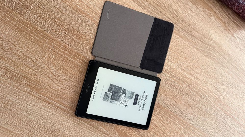Amazon kindle paperwhite 12th gen f CA NOU + HUSA ORIGINALA Tableta ebook reader Impecabil