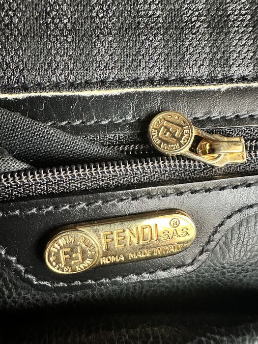 Geantă de mâna Fendi Roma clutch Pequin vintage,