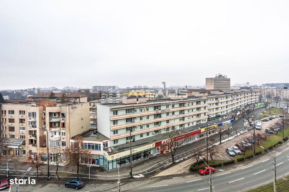 De închiriat -Apartament 3 camere, decomandat, zonă centrală