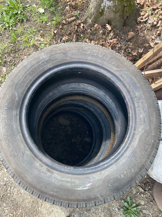 Vând anvelope 205/65/16C