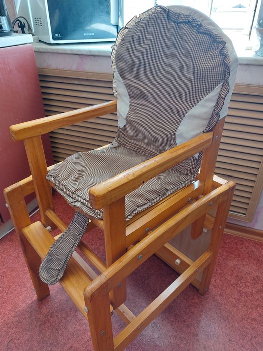 Детский деревянный стульчик