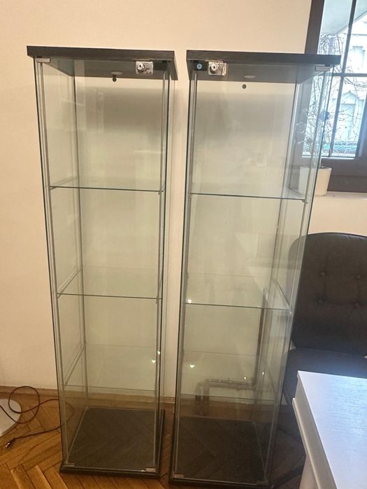 Vand vitrine sticla Detolf Ikea