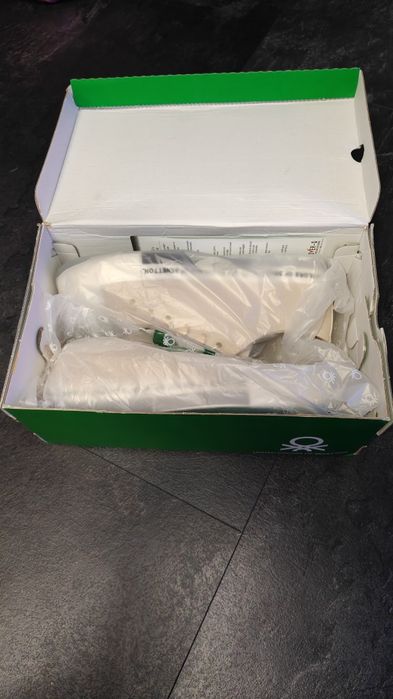 Adidași/Teniși Benetton