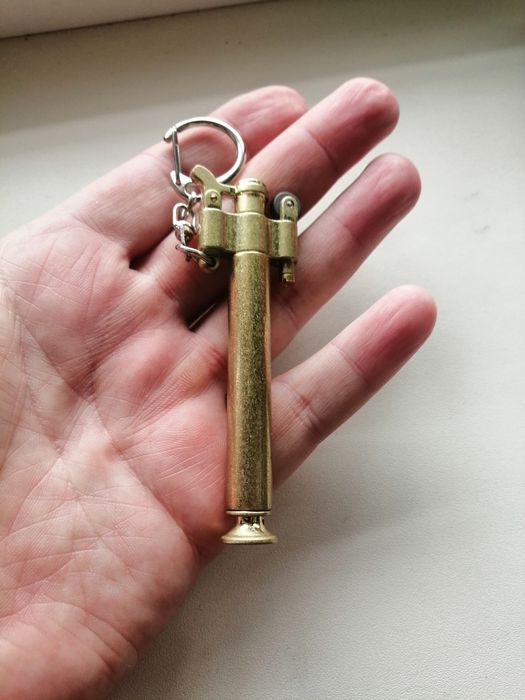 Тонкая, красивая из латуни.
