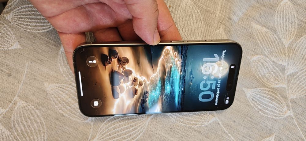 Iphone 15 pro Natural titanium