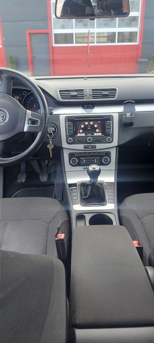Vând Volkswagen passat