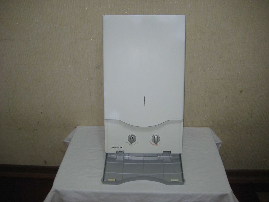 Водонагреватель проточный газовый VITALE 12лт оригинал отличном состоя