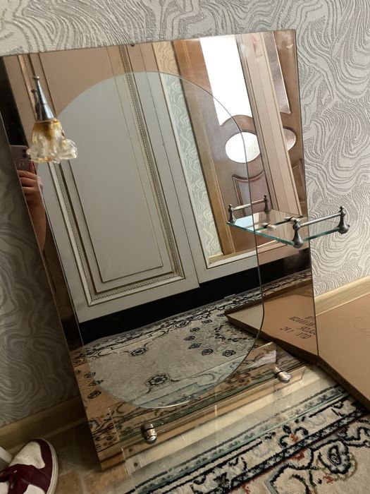 Продается зеркало для ванной комнаты