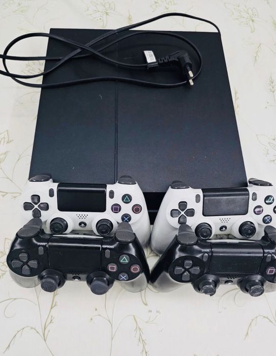 Play Station PS4 Игровая консоль