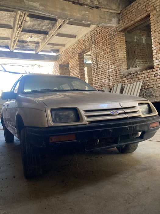 Mashina Ford yili 1986