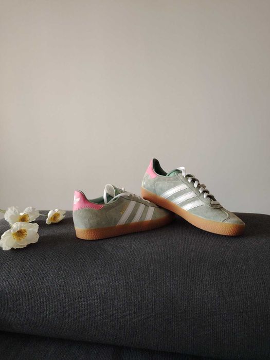 Маратонки 35 и 37 номер Adidas Gazelle Palladium