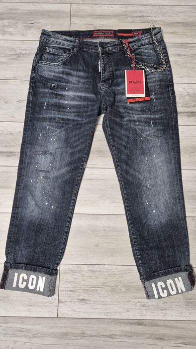 Blugi dsquared2 elastici noi cu etichetă