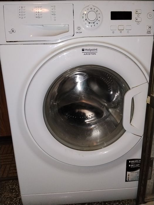 Пералня Ariston Hotpoint