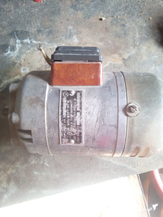 Электродвигатель тип УЛ о62 04