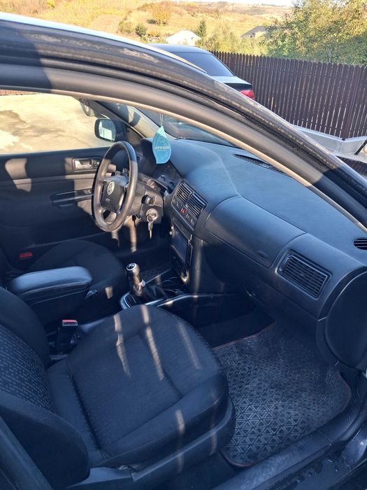Masina de vanzare golf 4 an 2002