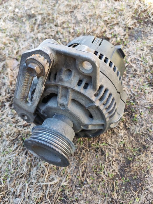 Моновпрыск и генератор Ауди 80