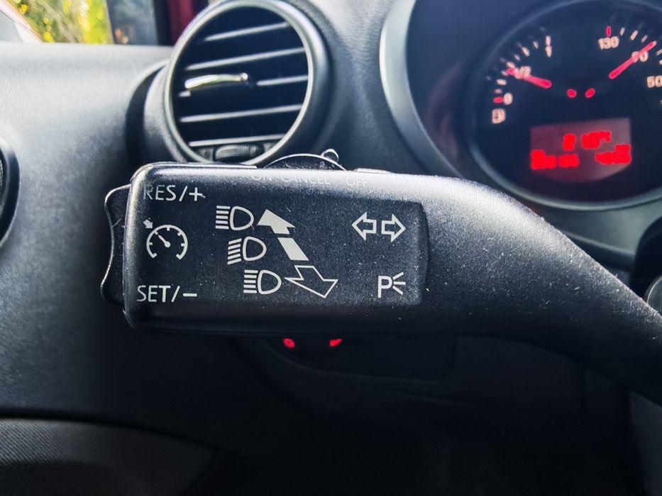 Seat Leon 1.9 TDI 105 CP | Climatronic | Xenon | Scaune Încălzite | Cruise Control | Euro 4 | 2008