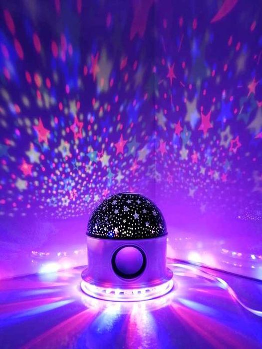 Проектор светильник(ночник) звездное небо с Bluetooth подключением
