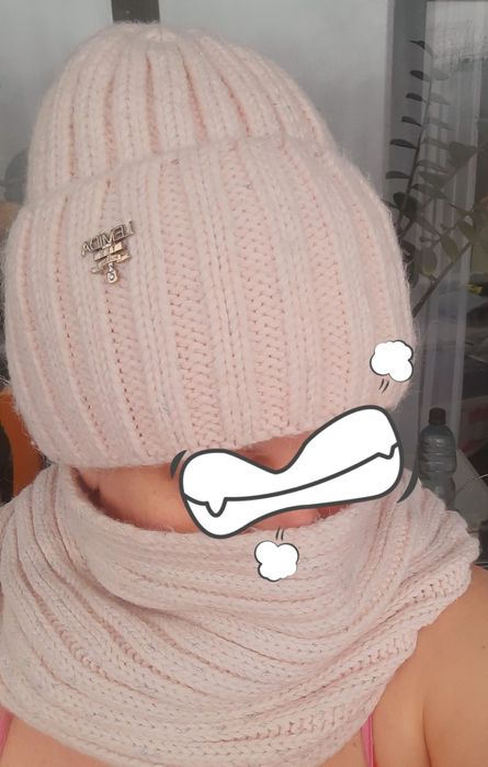 Шапка и снуд розовые