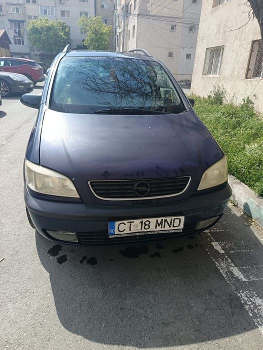 Vând mașină în stare foarte buna