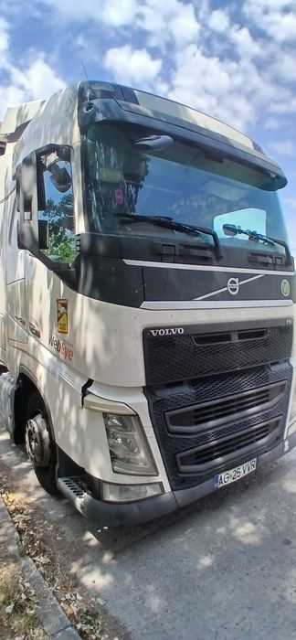 Vand cap tractor Unic proprietar volvo euro 6 2015 sau 2016