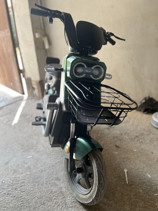 Скутер танк зелёный