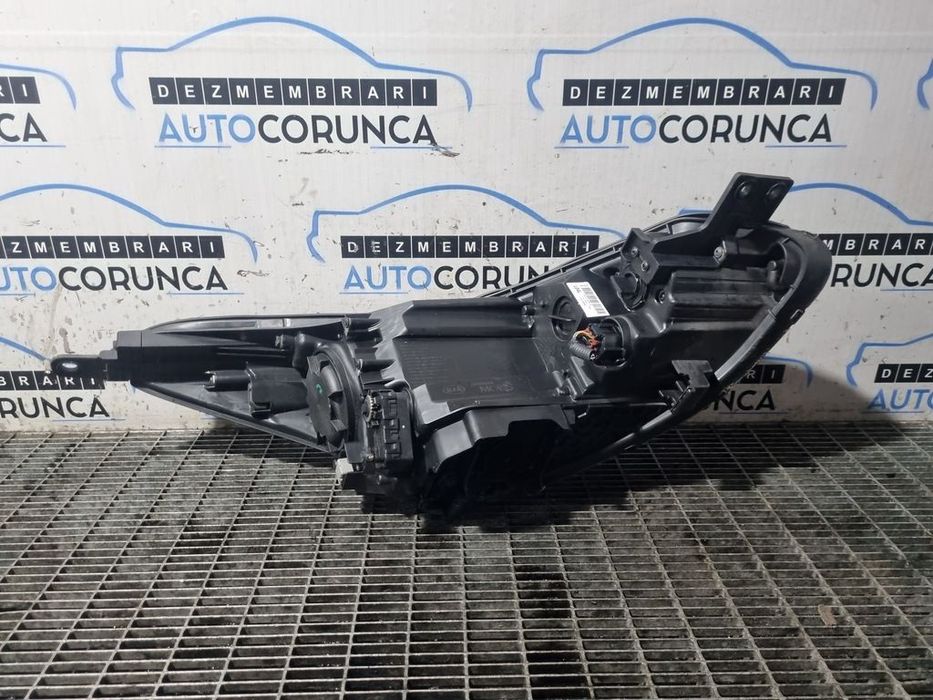 Far Stanga Kia Sportage IV 2016 - 2018 SUV 4 Usi (1355) Cu lupă L009L046EWB