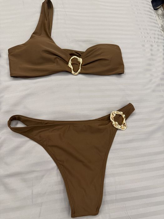 Бански две части