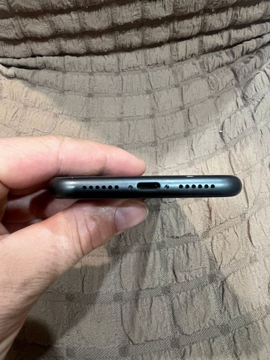 Продам айфон iphone 11 64гб