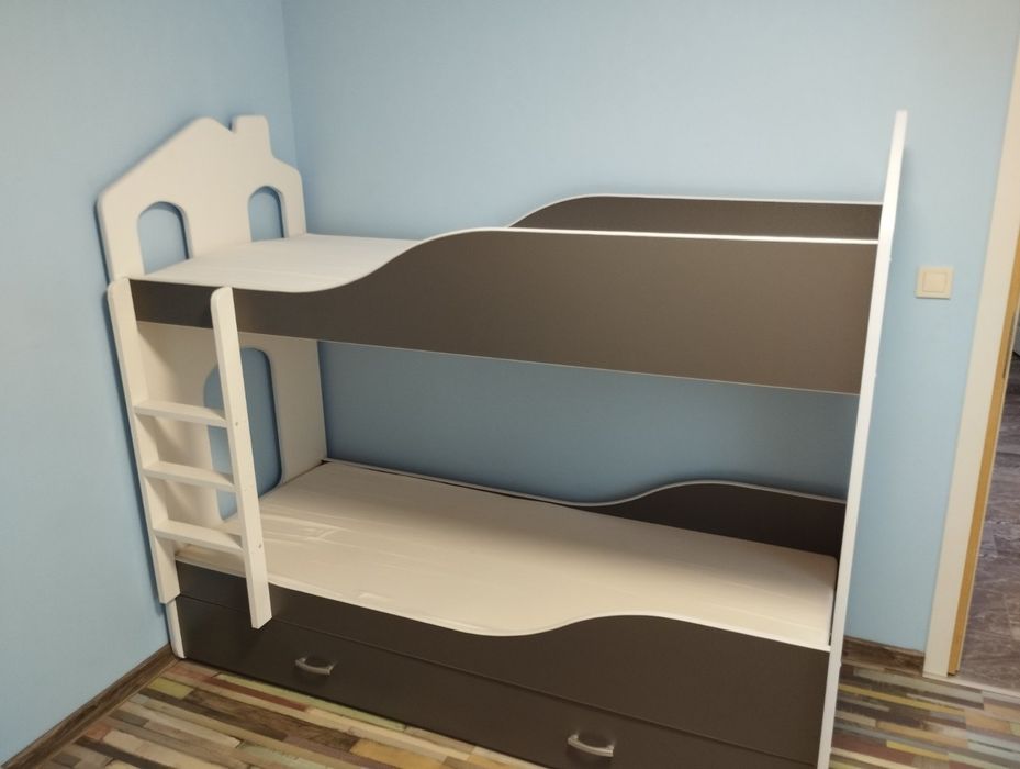 Детско двуетажно легло