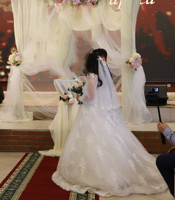 Свадебное платье