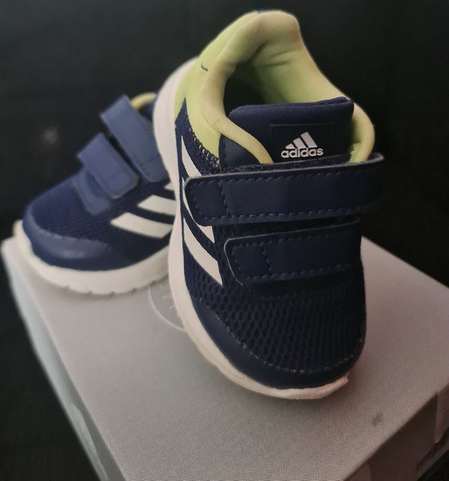 Adidasi Adidas marimea 19