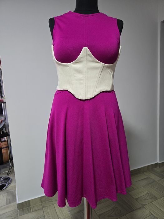 Rochie superba fucsia, model clos, feminină;