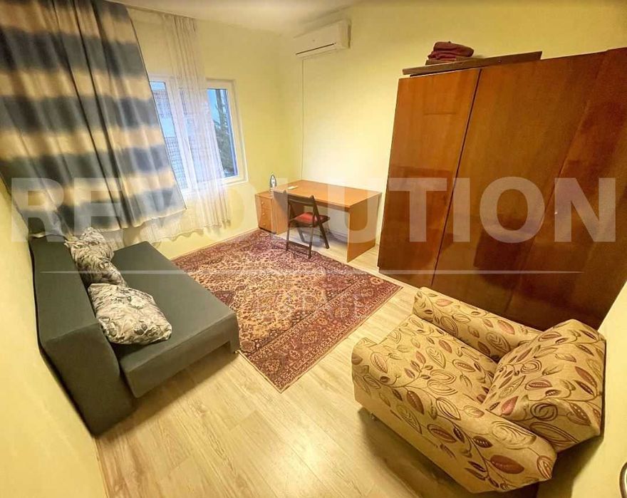 Дава се под наем Двустаен апартамент в Варна, Център - 55 кв.м за 348.84 € - Снимка #3