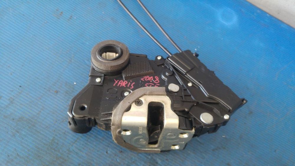 broasca usa stanga fata toyota yaris p9 2005-2014