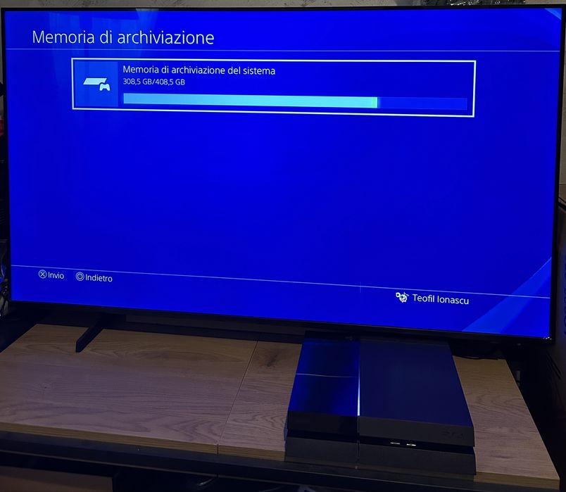 Consolă PS4 500GB + 4 manete + 9 jocuri