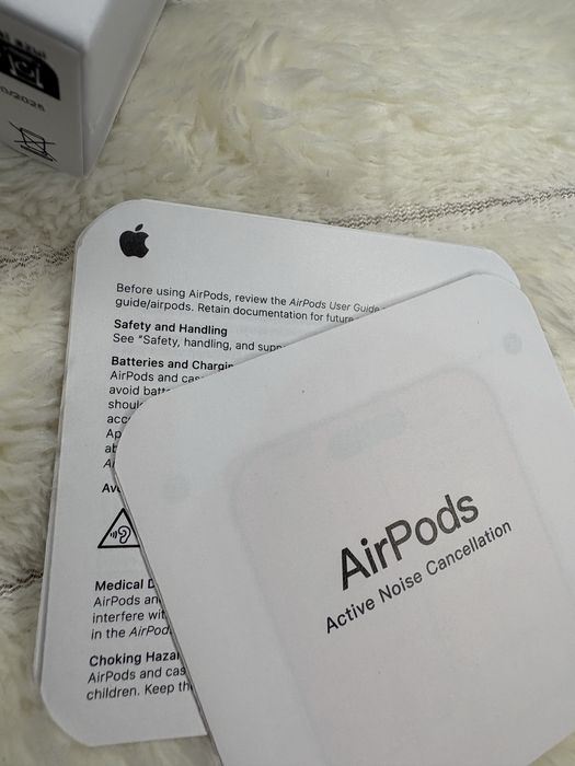 Casti apple airpods 4 ( ANC ) - Noi