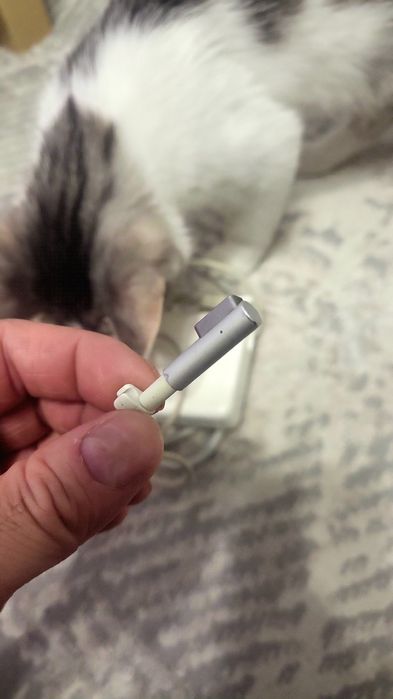 Зарядное устройство на макбук