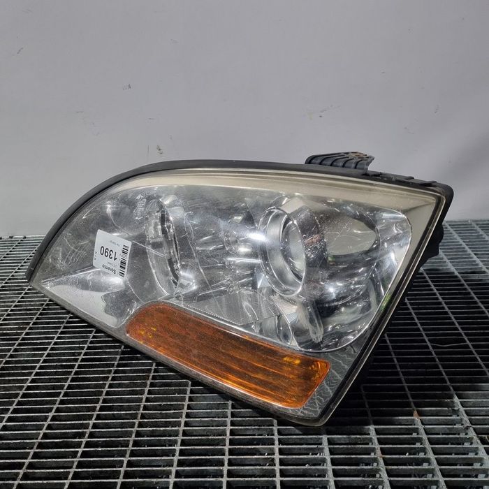 Far Stanga Kia Sorento 2006 - 2009 SUV 4 Usi (1390) Cu lupă