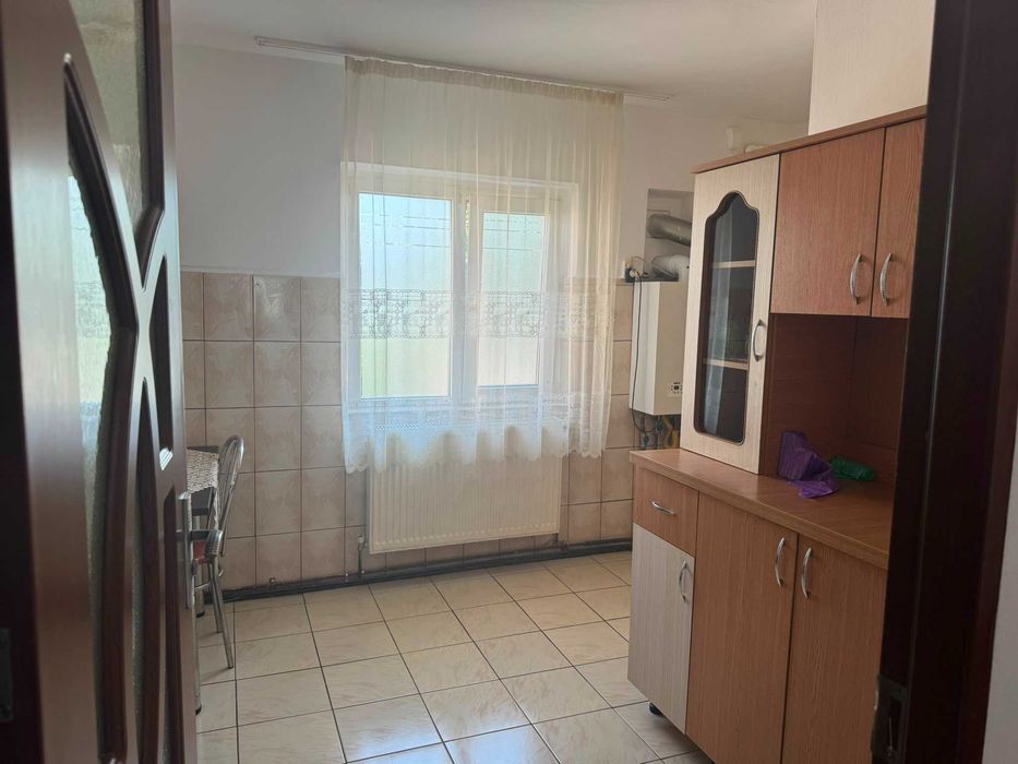 Apartament de inchiriat - 2 camere - zona Spital