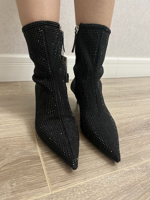 Продам ботильоны женские