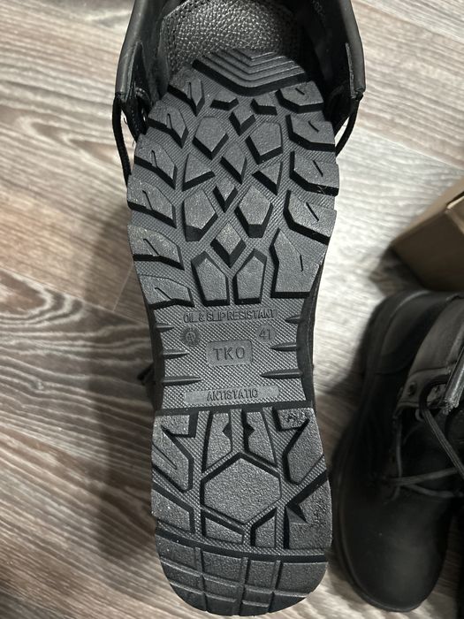 Продам зимние берцы