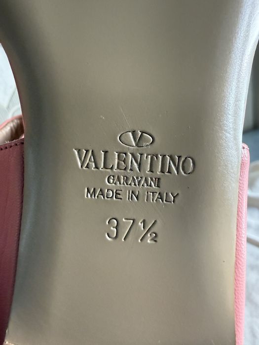 Valentino rockstud розови кожени обувки чисто нови 37,5