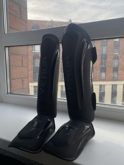 Футы Venom щитки
