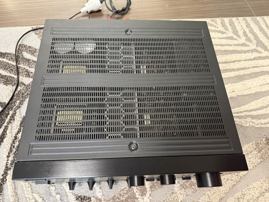 Pioneer A-757 Стерео усилвател
