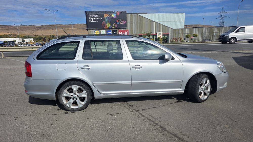 SKODA Octavia 2011 — imagine 2
