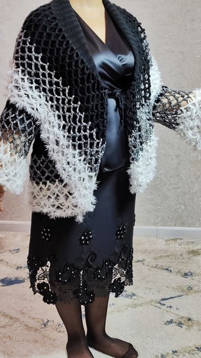 Накидка пончо сотилади