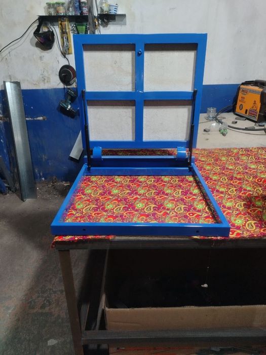 Напольный люк под плитку с газовыми амортизаторами | 40×40–100×100